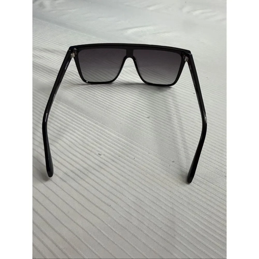 QUAY AUSTRALIA NIGHTFALL BLACK FADE LENS SUNGLASSES NEW WITH CASE UNISEX